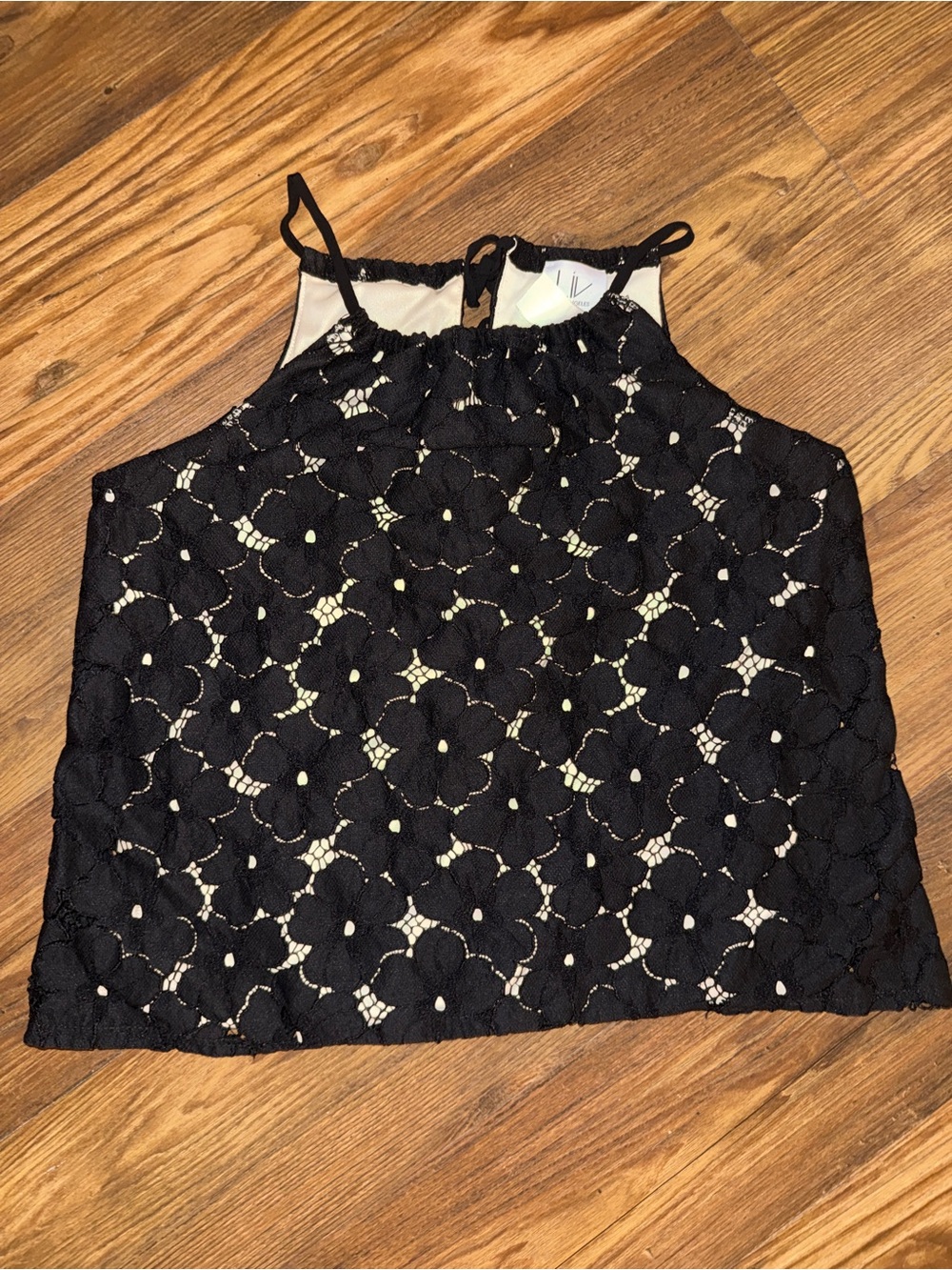 Sleeveless Black Floral Lace Halter Top